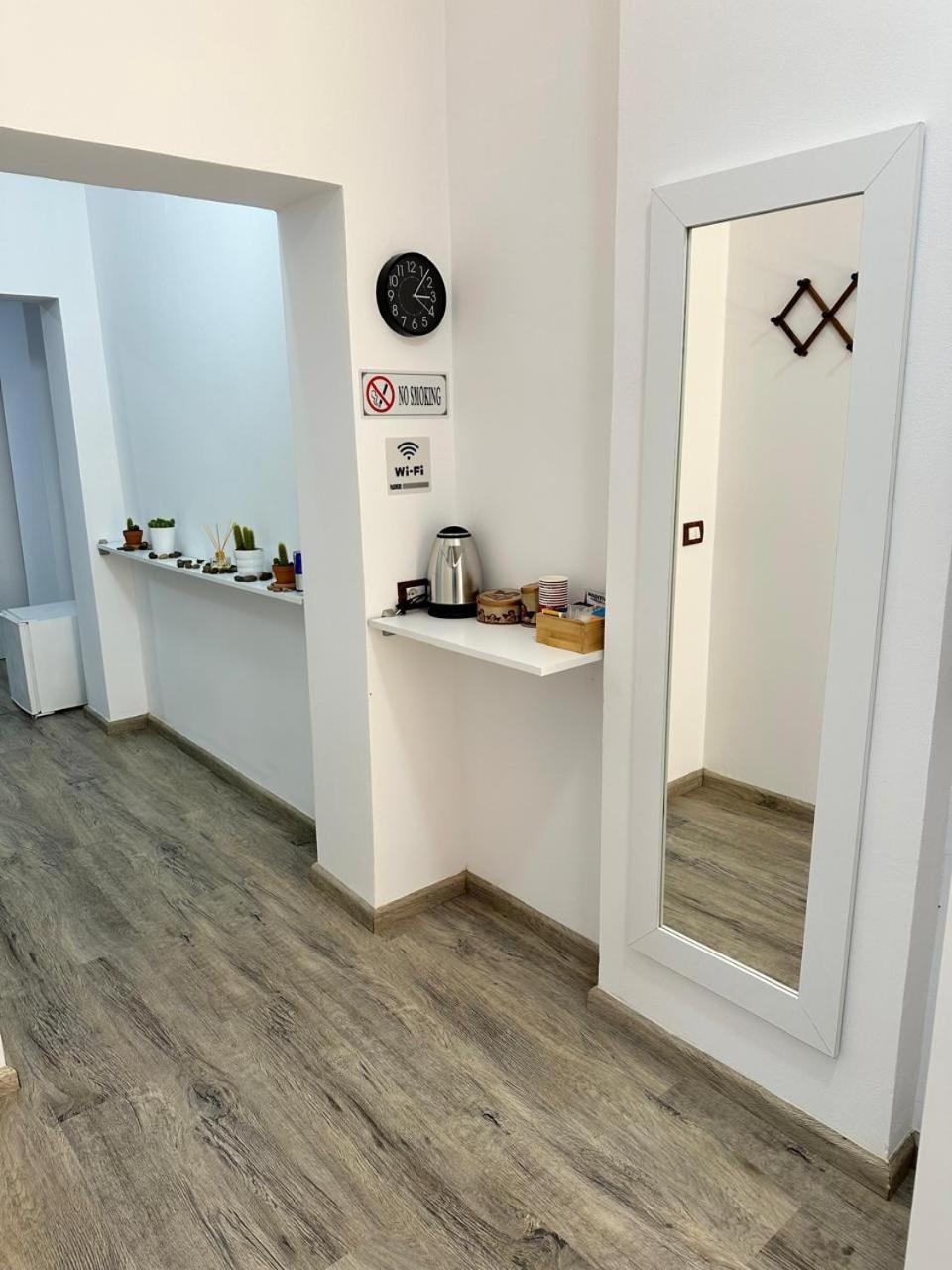 Hostel Leon Берат Экстерьер фото